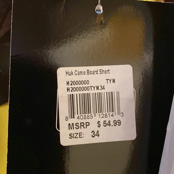 Huk size 34 men’s board shorts - Picture 2 of 3